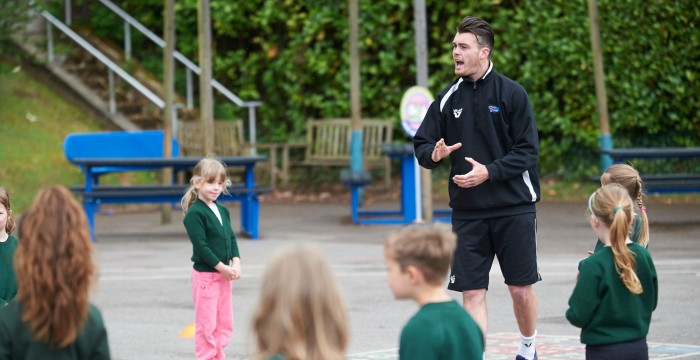 Benefits of Using Qualified Sports Coaches in School 